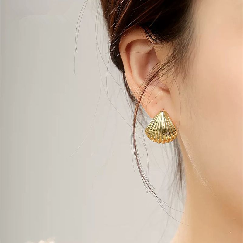 1 Pair Casual Simple Style Shell Plating Copper Ear Studs