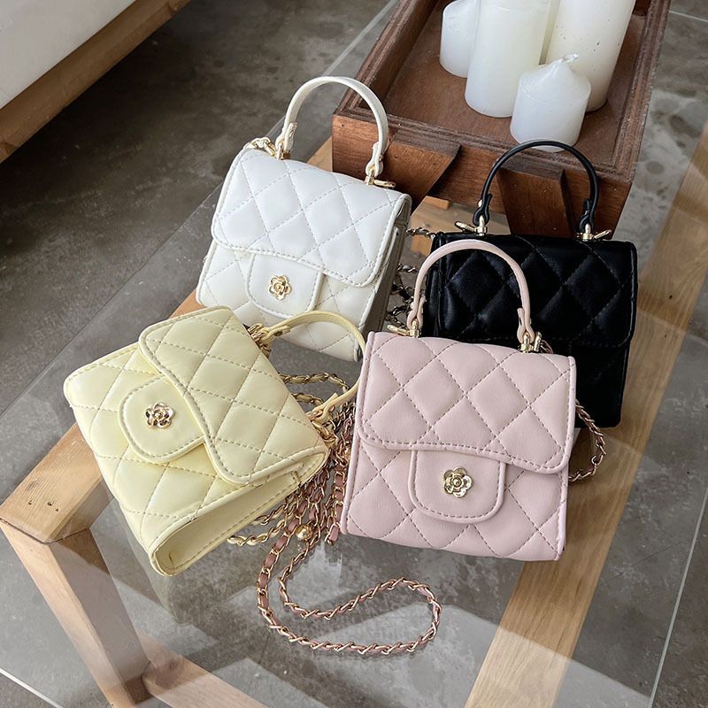 Women's Mini Pu Leather Solid Color Basic Square Magnetic Buckle Handbag