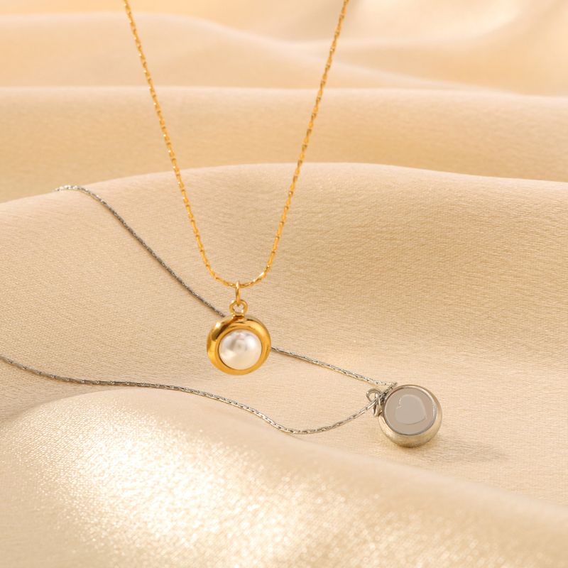 304 Stainless Steel 18K Gold Plated IG Style Romantic Simple Style Three-dimensional Inlay Round Pearl Pendant Necklace