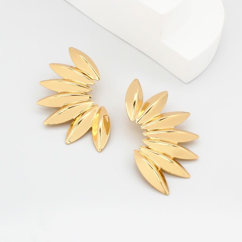 1 Pair Sweet Simple Style Leaves Plating Iron Gold Plated Ear Studs