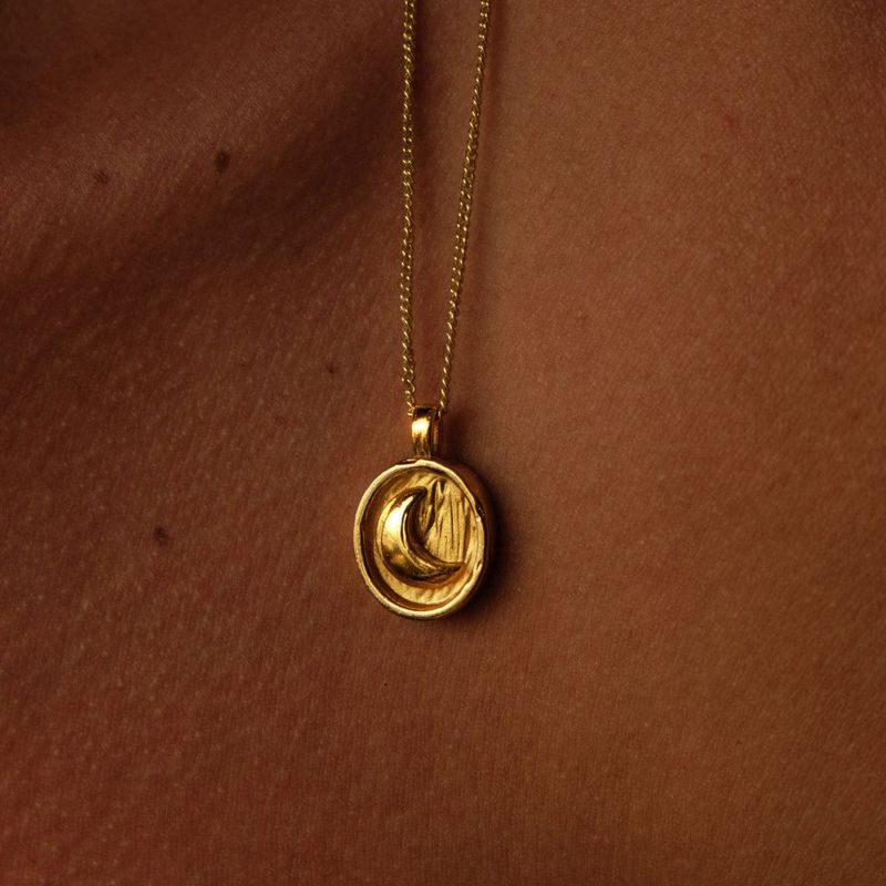 201 Stainless Steel 304 Stainless Steel Gold Plated Retro Streetwear Round Sun Moon Pendant Necklace
