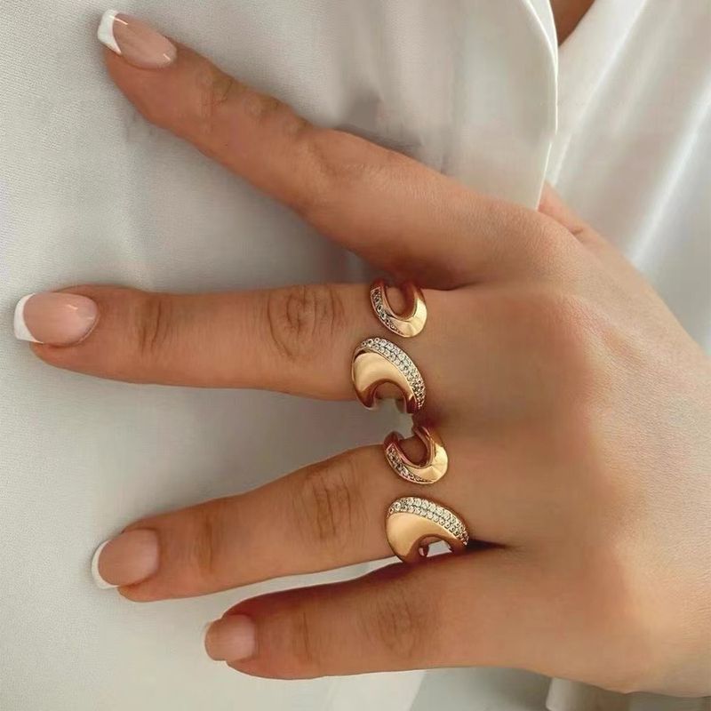 1 Pair Elegant Simple Style Geometric Plating Inlay Copper Zircon Hoop Earrings