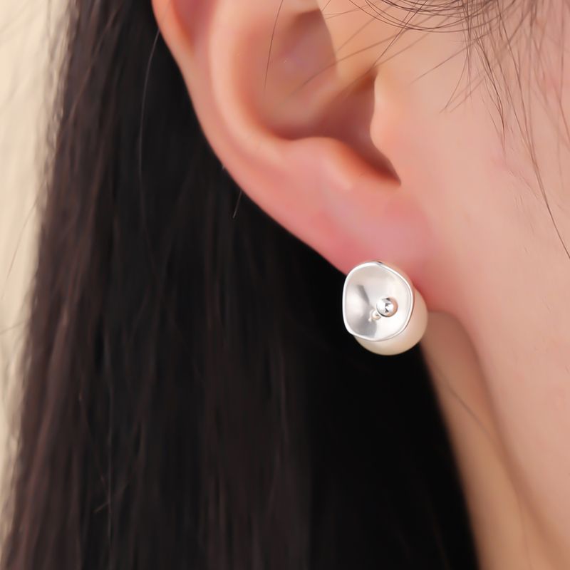 1 Pair Queen Solid Color Solid Color Plating Inlay Copper Pearl Silver Plated Ear Studs