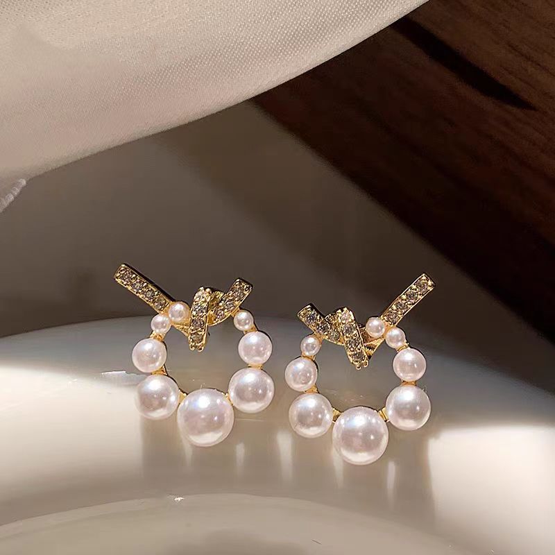 1 Pair Princess Pastoral Commute Circle Knot Inlay Copper Pearl Zircon 18K Gold Plated Ear Studs