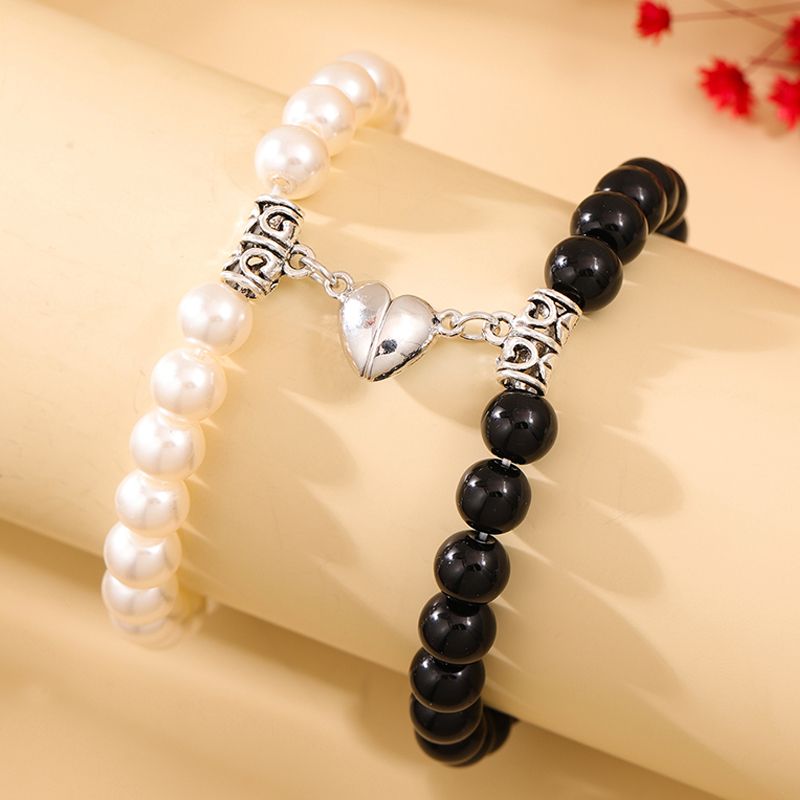 Sucré Style Simple Forme De Cœur Perle Aimant Femmes Bracelets