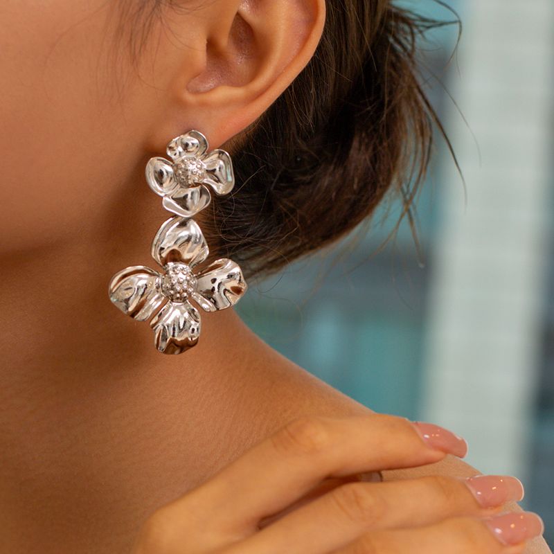 1 Pair Simple Style Classic Style Flower Plating 304 Stainless Steel Drop Earrings