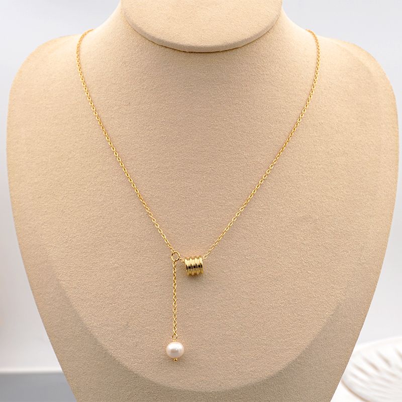 304 Stainless Steel Freshwater Pearl Titanium Steel Gold Plated Casual Modern Style Simple Style Handmade Geometric Pendant Necklace