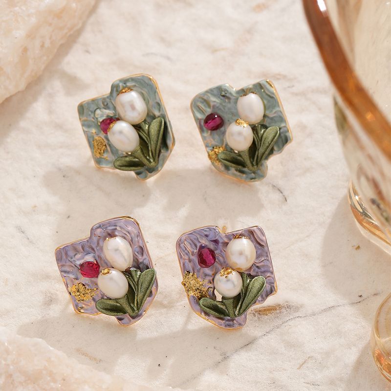 1 Pair Vintage Style Flower Inlay Alloy Freshwater Pearl 18K Gold Plated Ear Studs