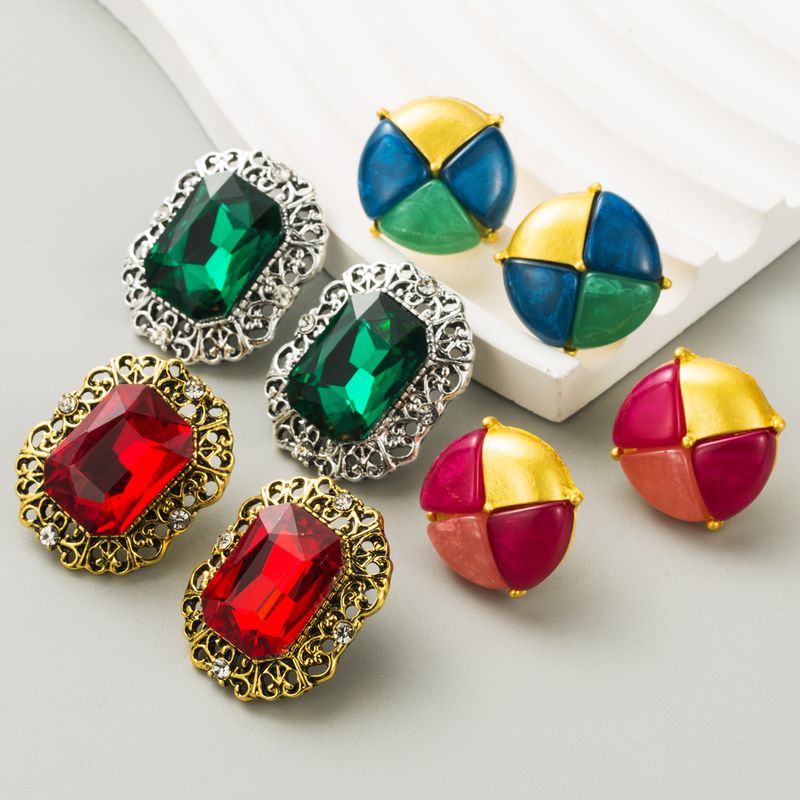1 Pair Casual Retro Round Square Hollow Out Inlay Carving Resin Zinc Alloy Resin Glass 14K Gold Plated Ear Studs