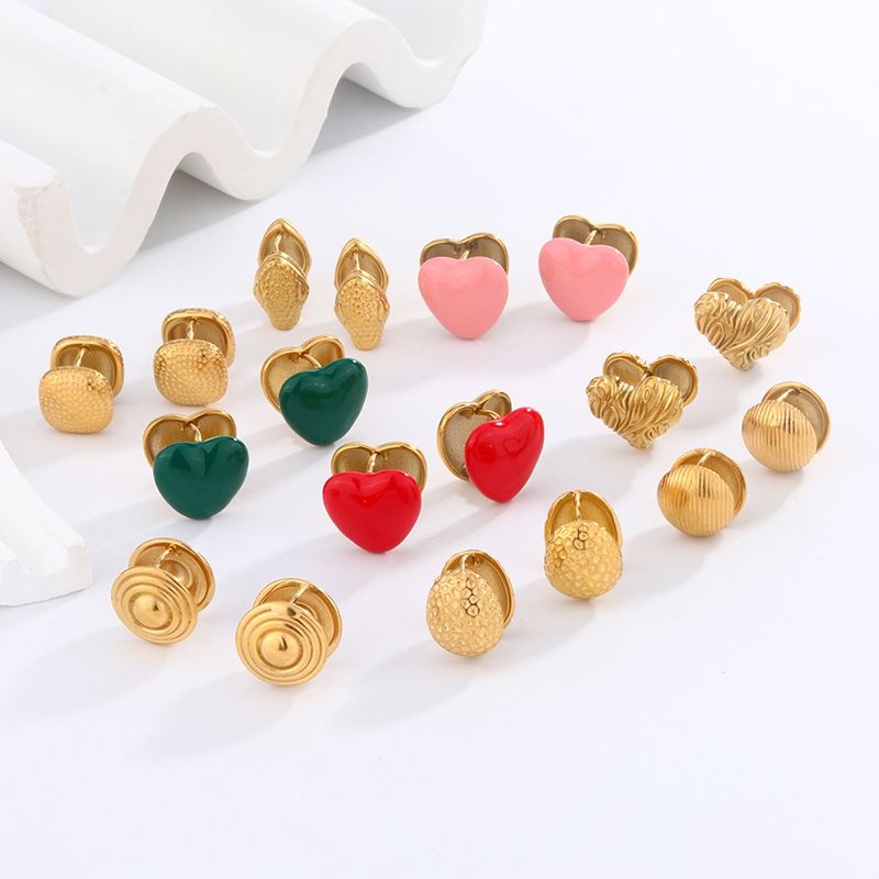 1 Pair Simple Style Classic Style Heart Shape Snake Scallop Enamel Plating Stainless Steel Titanium Steel 18K Gold Plated Ear Cuffs