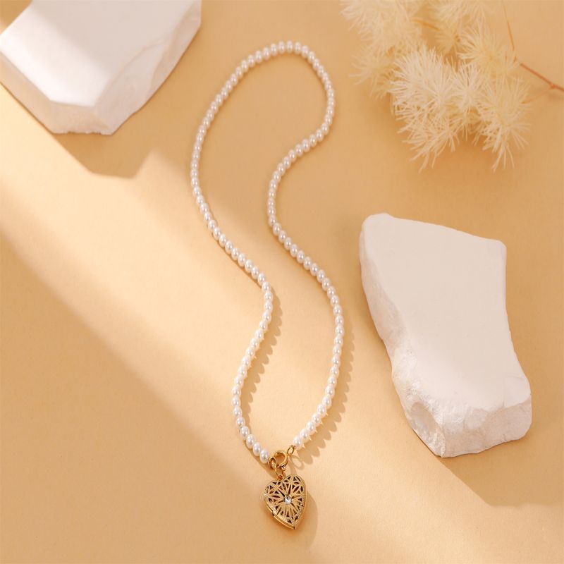 Stainless Steel Elegant Glam Heart Shape Beaded Pendant Necklace