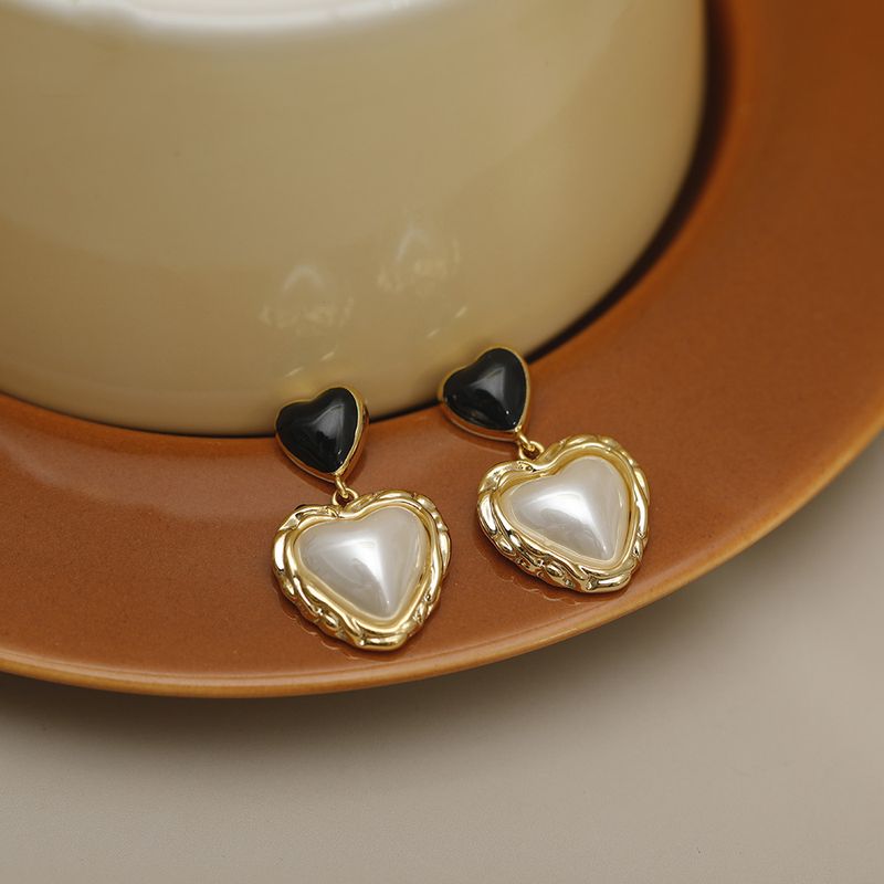 1 Pair Simple Style Solid Color Plating Inlay Copper Pearl 18K Gold Plated Ear Studs