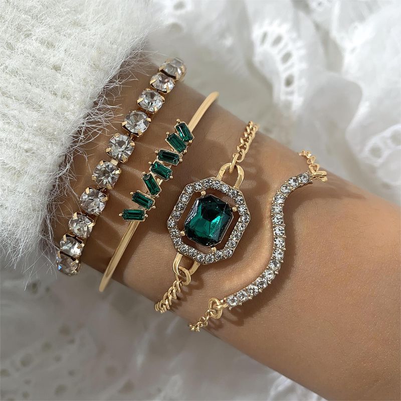 Brillant Couleur Unie Alliage Placage Incruster Strass Plaqué Or Femmes Bracelets Bracelet