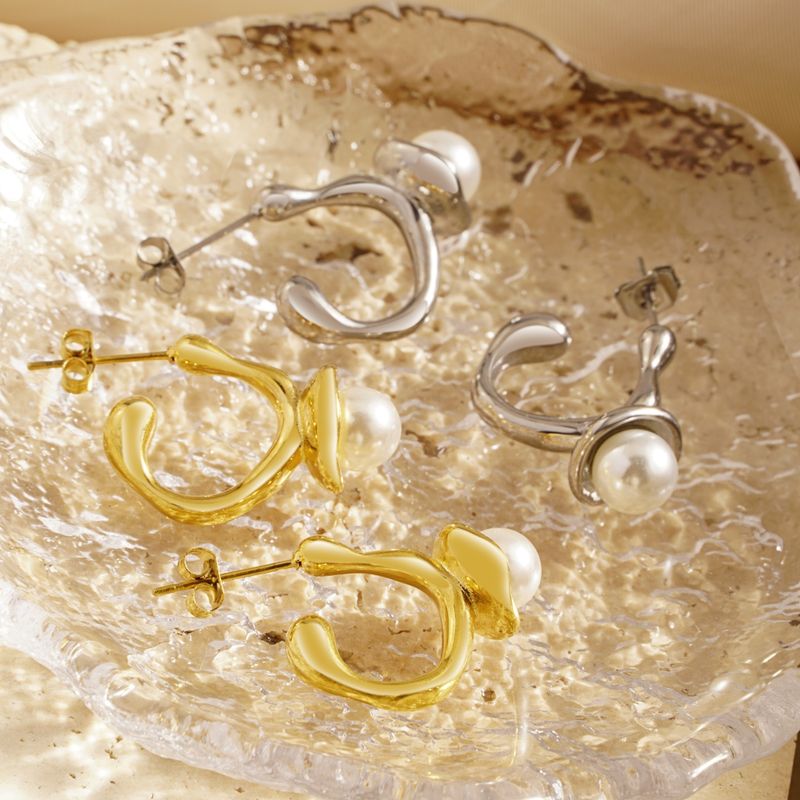 1 Paar Elegant Klassisch Einfacher Stil Perle Überzug Inlay Edelstahl 304 Künstliche Perlen 18 Karat Vergoldet Ohrstecker
