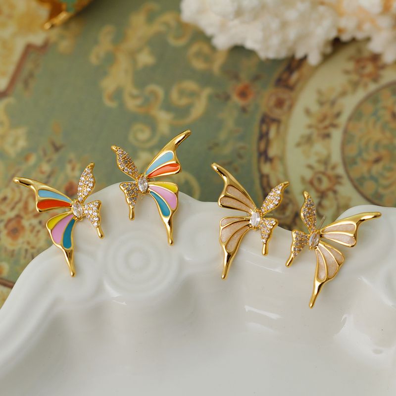 1 Par Elegante Mariposa Enchapado Cobre Chapados en oro de 18k Pendientes