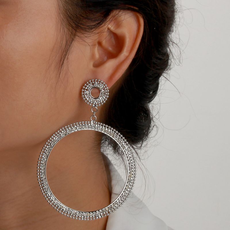 1 Pair Elegant Circle Inlay Copper Rhinestones Rhodium Plated Drop Earrings