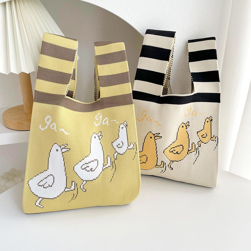 Women's Medium Polyester Animal Cartoon Streetwear Open Handbag