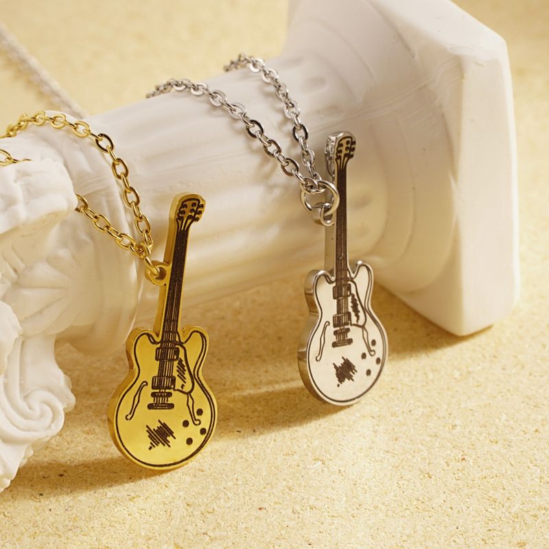 304 Stainless Steel 18K Gold Plated Simple Style Polishing Guitar Pendant Necklace