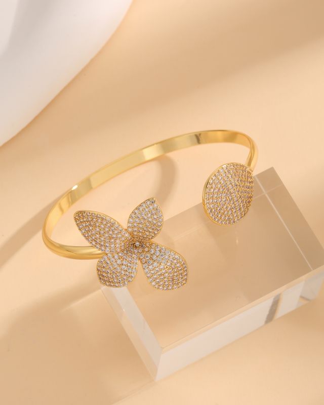 Copper 18K Gold Plated IG Style Shiny Flower Inlay Zircon Bangle