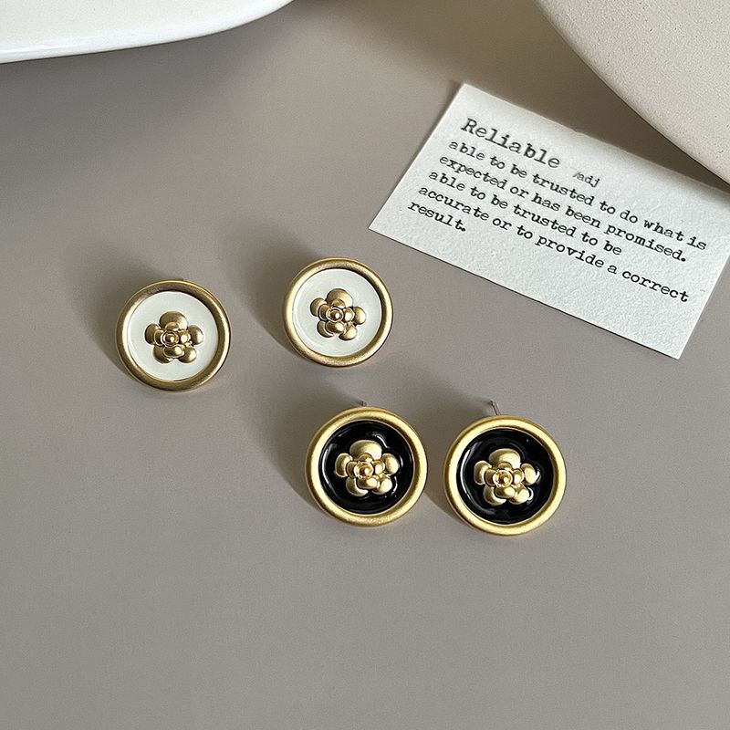 1 Pair Vacation Sweet Round Plating Copper 18K Gold Plated Ear Studs