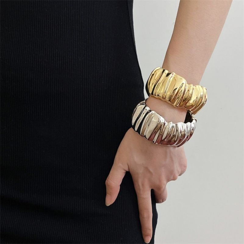 Retro Exaggerated Oversized Irregular Waves Alloy Copper Polishing Plating Women's Bangle