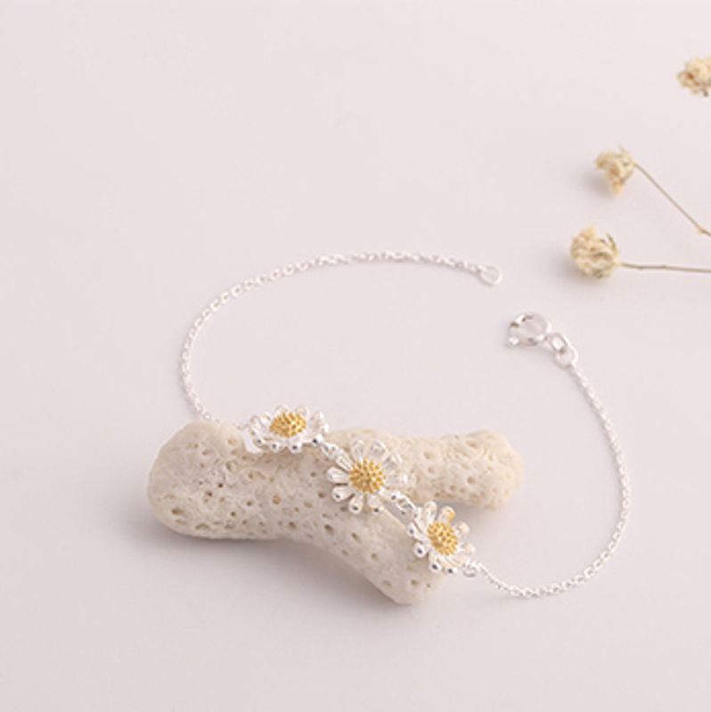 Wholesale Lady Modern Style Sweet Daisy Copper Plating Silver Plated Bracelets