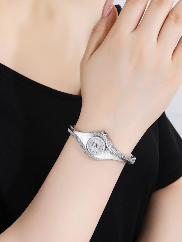 Elegant Modern Style Classic Style Round Opening Electronic Women's Watches