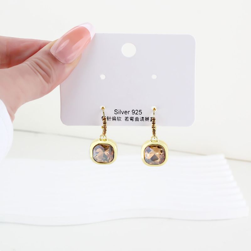 1 Pair Elegant Retro Commute Square Inlay Iron Glass Gold Plated Drop Earrings