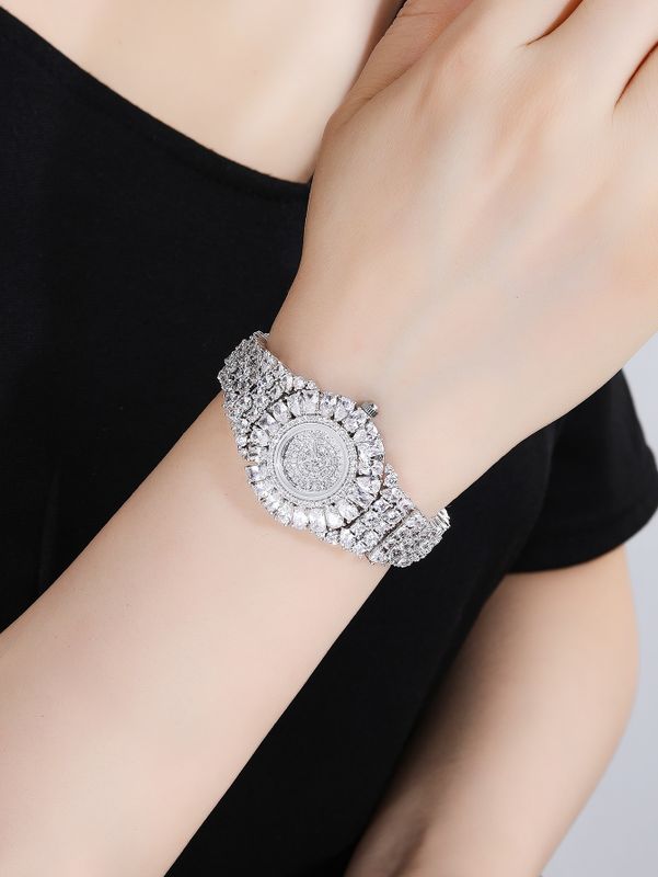 Élégant Glamour Luxueux Couleur Unie Tour Boucle Électronique Femmes De Montres