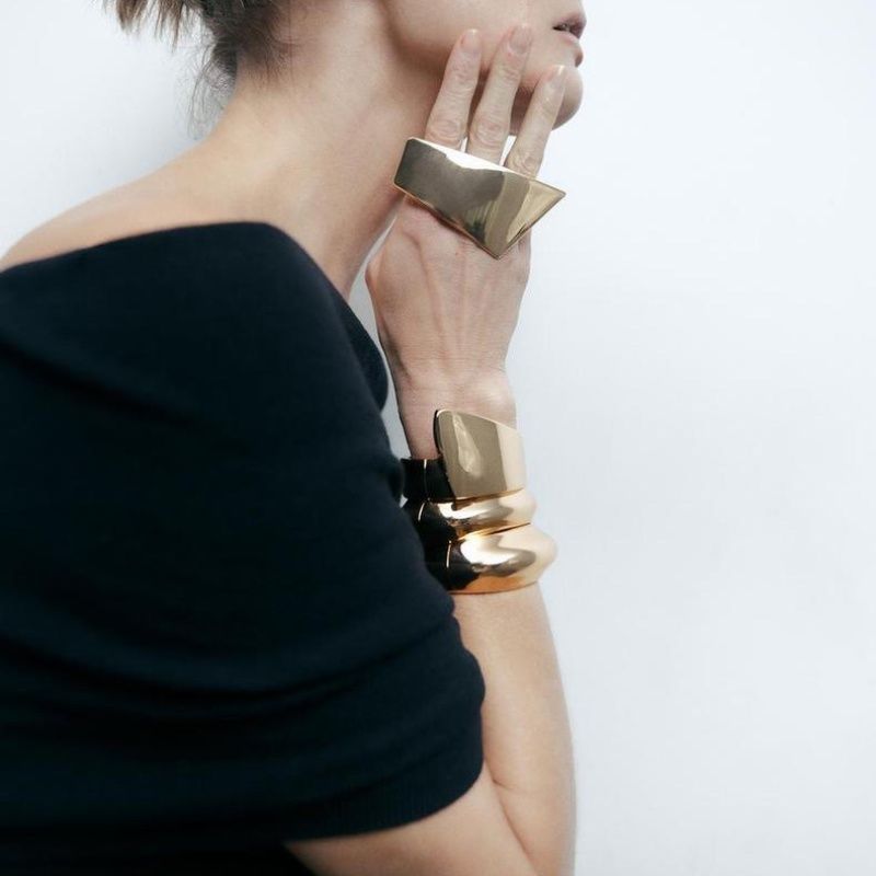 Übertrieben Moderner Stil Irregulär Geometrisch Einfarbig Legierung Kupfer Polieren Überzug Frau Armband Armreif