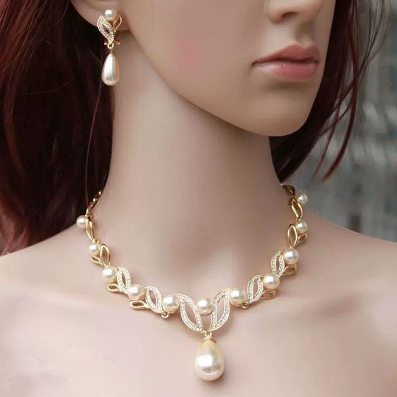 Elegant Einfacher Stil Geometrisch Legierung Inlay Carving Künstliche Perlen Strasssteine Frau Schmuck-Set