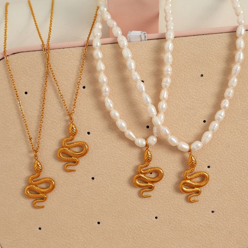 Perlas De Agua Dulce Acero Titanio Chapados en oro de 18k Estilo Vintage Estilo Francés Estilo Moderno Serpiente Collar Colgante