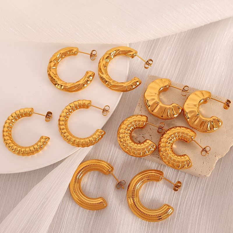 1 Pair Vintage Style Simple Style C Shape Circle Plating Titanium Steel 18K Gold Plated Ear Studs