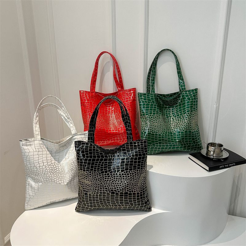 Women's Vintage Style Classic Style Solid Color Crocodile Pu Leather Shopping Bags
