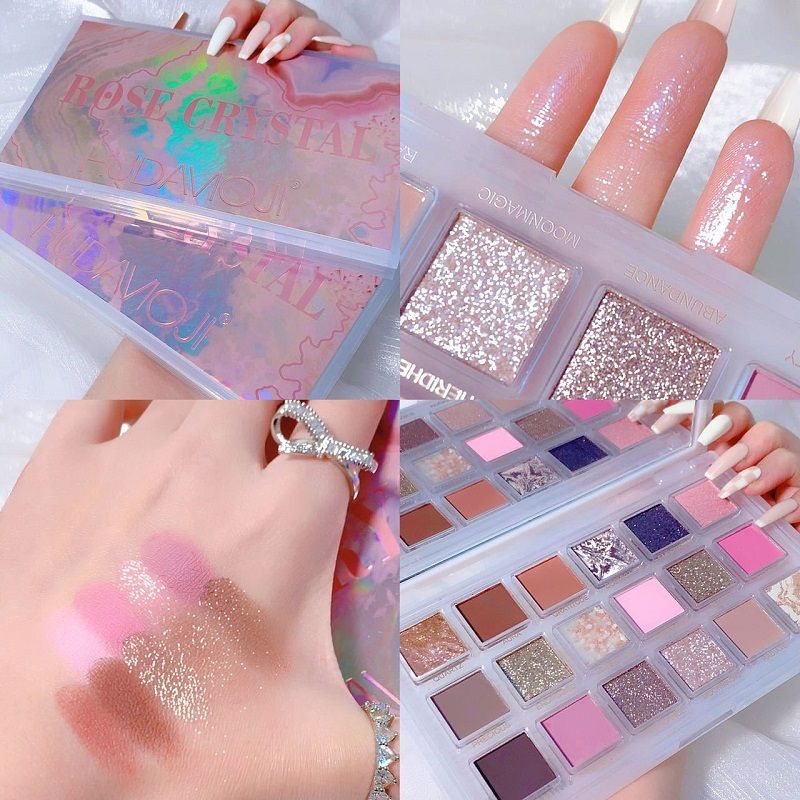 Glam Shiny Colour Solid Color Plastic Eye Shadow 1 Piece