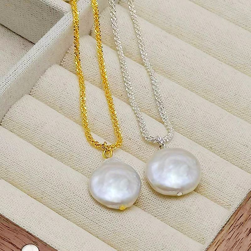 Vintage Style Solid Color Freshwater Pearl Sterling Silver Pearl Pendant Necklace In Bulk