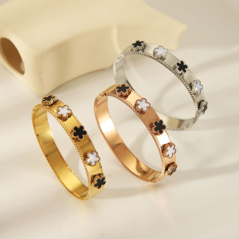304 Stainless Steel 18K Gold Plated Vintage Style Simple Style Enamel Flower Petal Bangle