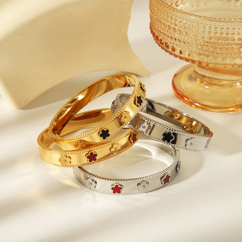 304 Stainless Steel 18K Gold Plated Vintage Style Simple Style Enamel Plating Petal Bangle