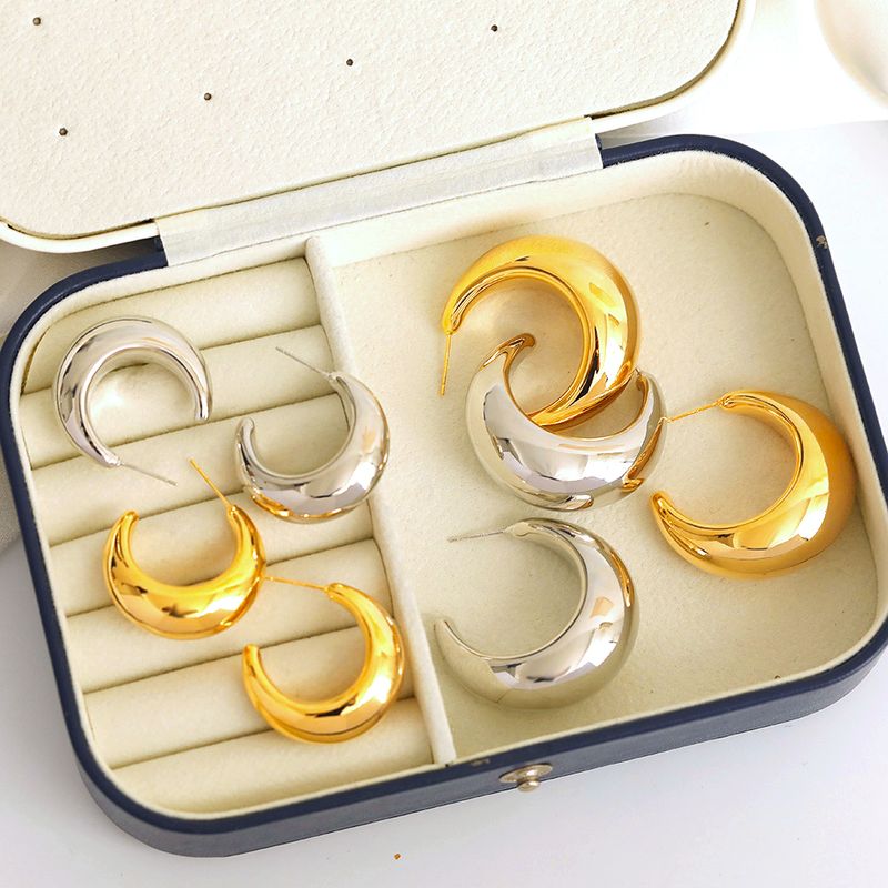 1 Pair IG Style Hip-Hop Simple Style C Shape Copper Copper 18K Gold Plated Ear Studs