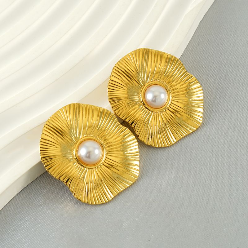 1 Pair Sweet Simple Style Leaf Flower Plating Inlay 304 Stainless Steel Pearl 18K Gold Plated Ear Studs