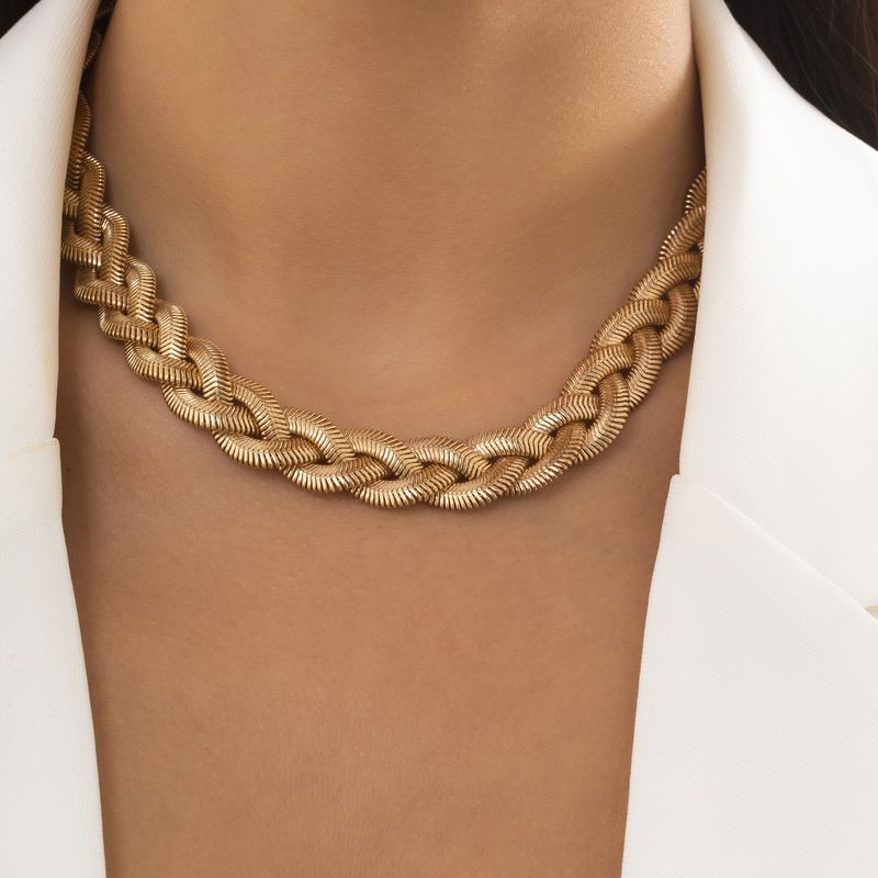 Großhandel Schmuck Einfacher Stil Klassischer Stil Einfarbig Eisen Kette Halskette