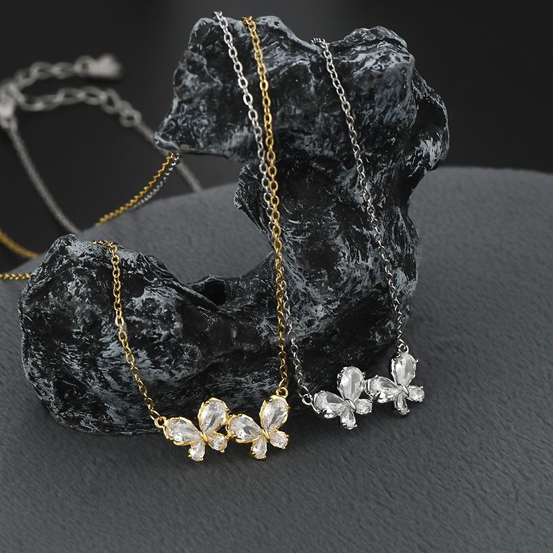 Kupfer Einfacher Stil Glänzend Inlay Schmetterling Zirkon Halskette