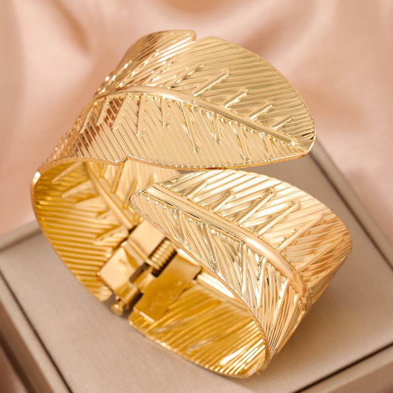 Exaggerated Modern Style Leaves Alloy Women's Bangle