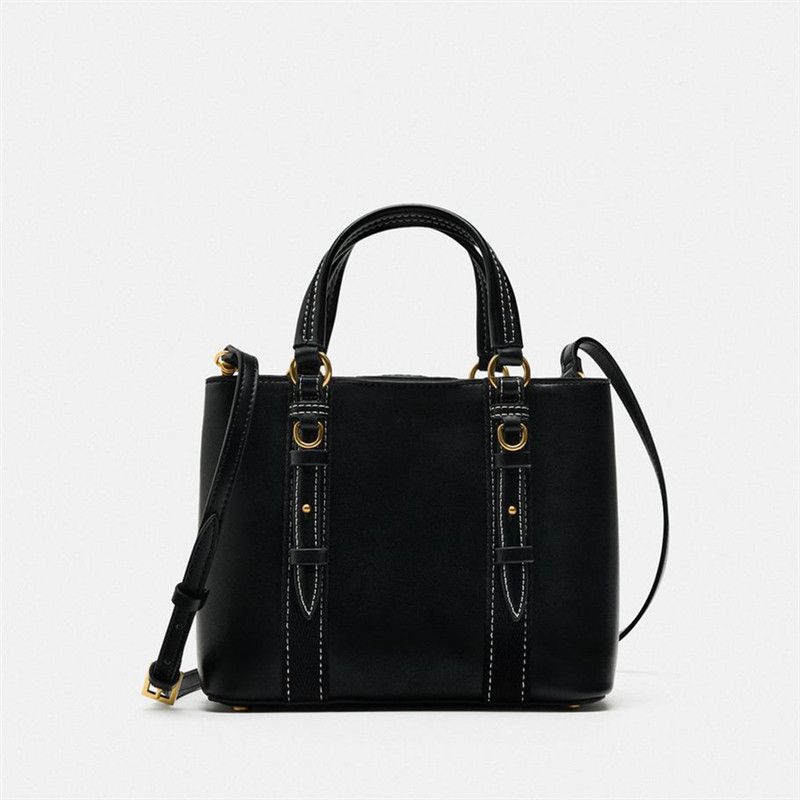 Women's Medium Pu Leather Solid Color Streetwear Zipper Crossbody Bag