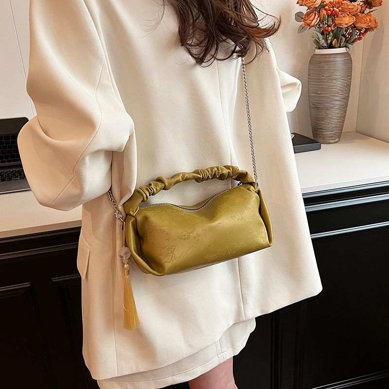 Women's Medium Pu Leather Solid Color Elegant Vintage Style Sewing Thread Zipper Crossbody Bag