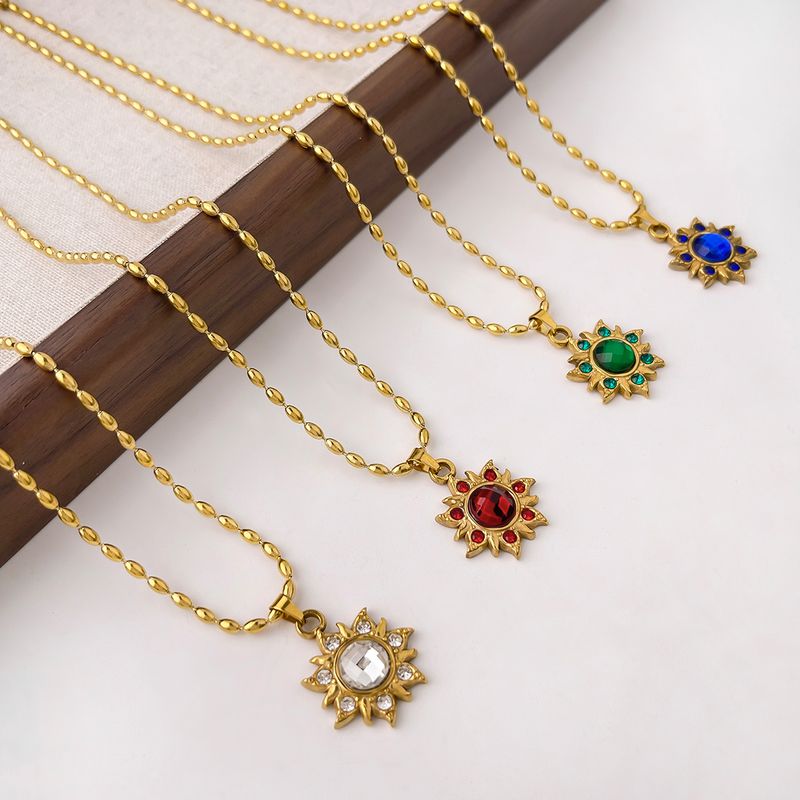304 Stainless Steel 18K Gold Plated Retro Sweet Inlay Flower Zircon Pendant Necklace
