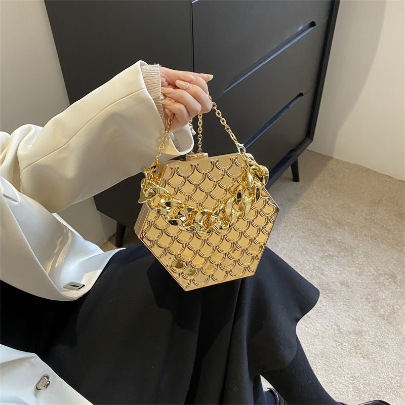 Women's Small Arylic Solid Color Elegant Vintage Style Hexagon Lock Clasp Evening Bag