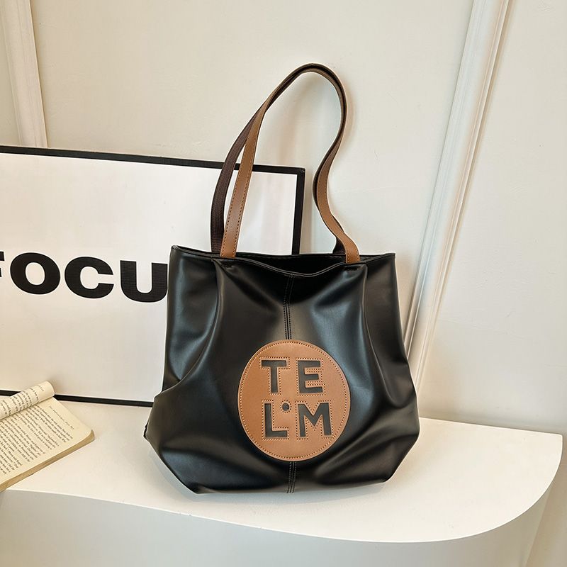 Women's Medium Pu Leather Letter Solid Color Basic Classic Style Sewing Thread Zipper Shoulder Bag