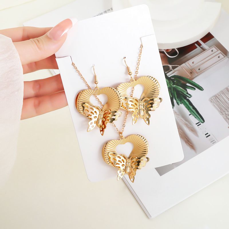 Elegant Simple Style Heart Shape Butterfly Iron Gold Plated Women's Jewelry Set