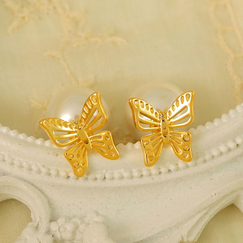 1 Pair Princess French Style Sweet Butterfly Hollow Out Inlay Copper Pearl 14K Gold Plated Ear Studs
